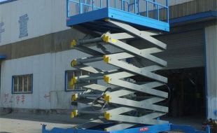 靈活便捷：剪叉式升降平臺(tái)助力汽車工業(yè)倉儲(chǔ)效率提升